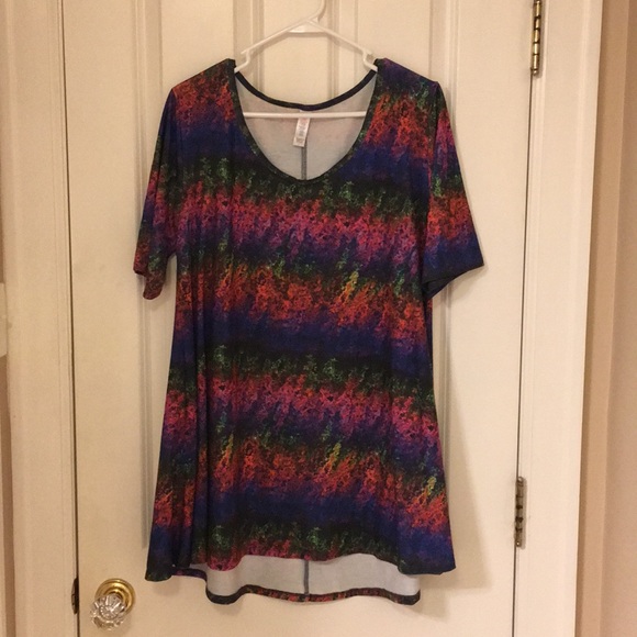 LuLaRoe Tops - LuLaRoe Shirt Sleeve Top